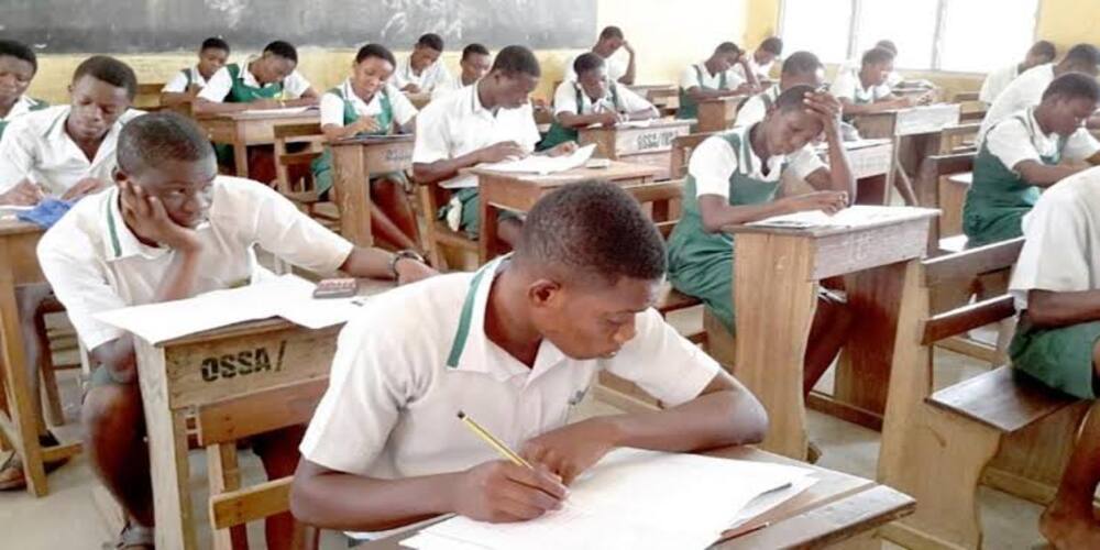 FG warns secondary school students against engaging in examination malpractice and other vices.